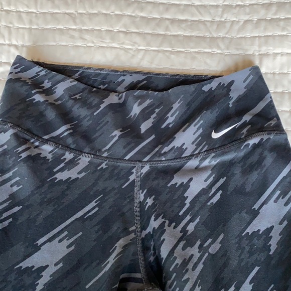 Nike drifit full length leggings - Picture 1 of 3